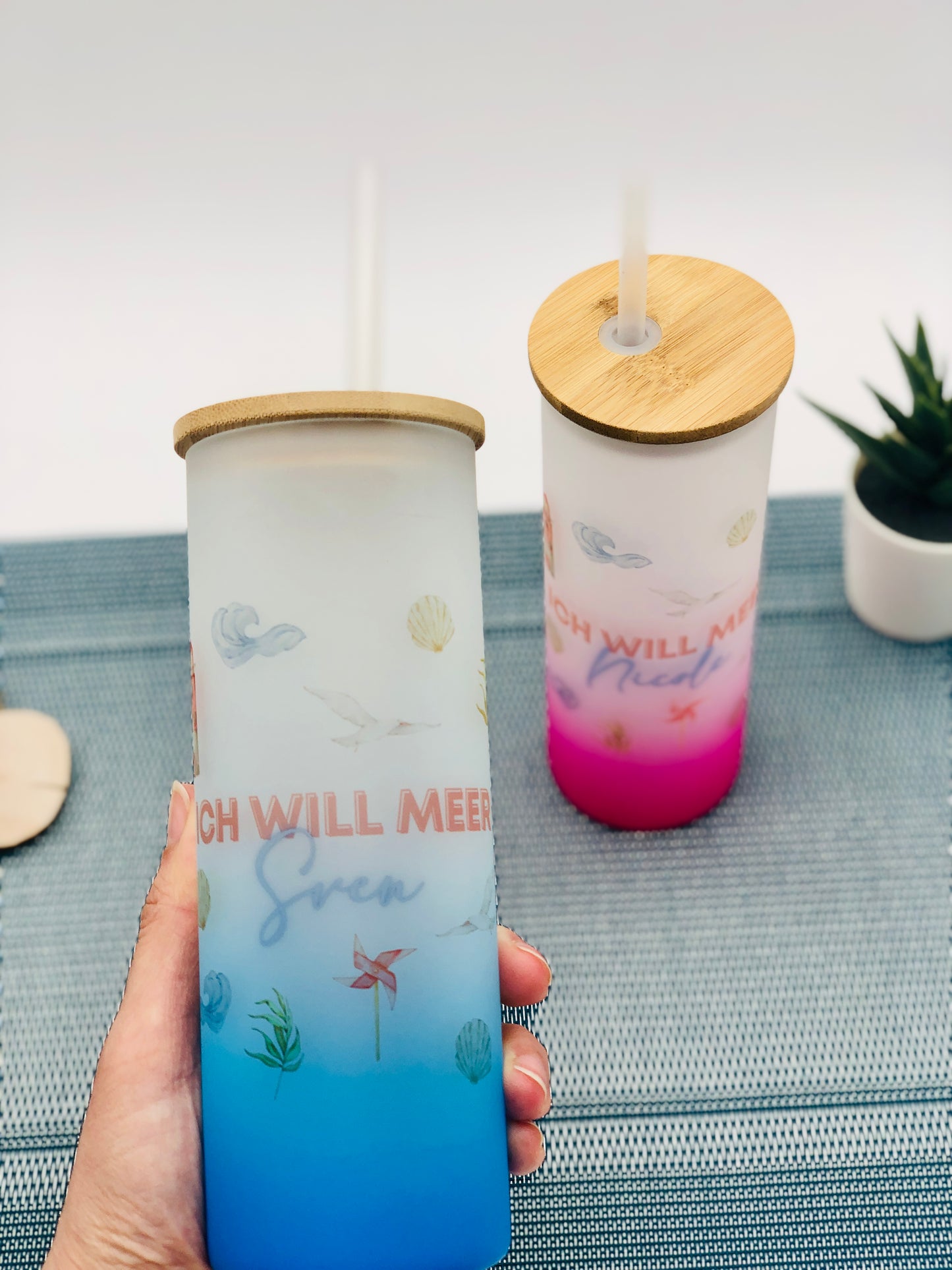 Tumbler mit Sommer Designs - Cocktailglas mit Holzdeckel & Trinkhalm - personalisiertes Geschenk Geburtstag - Trinkglas