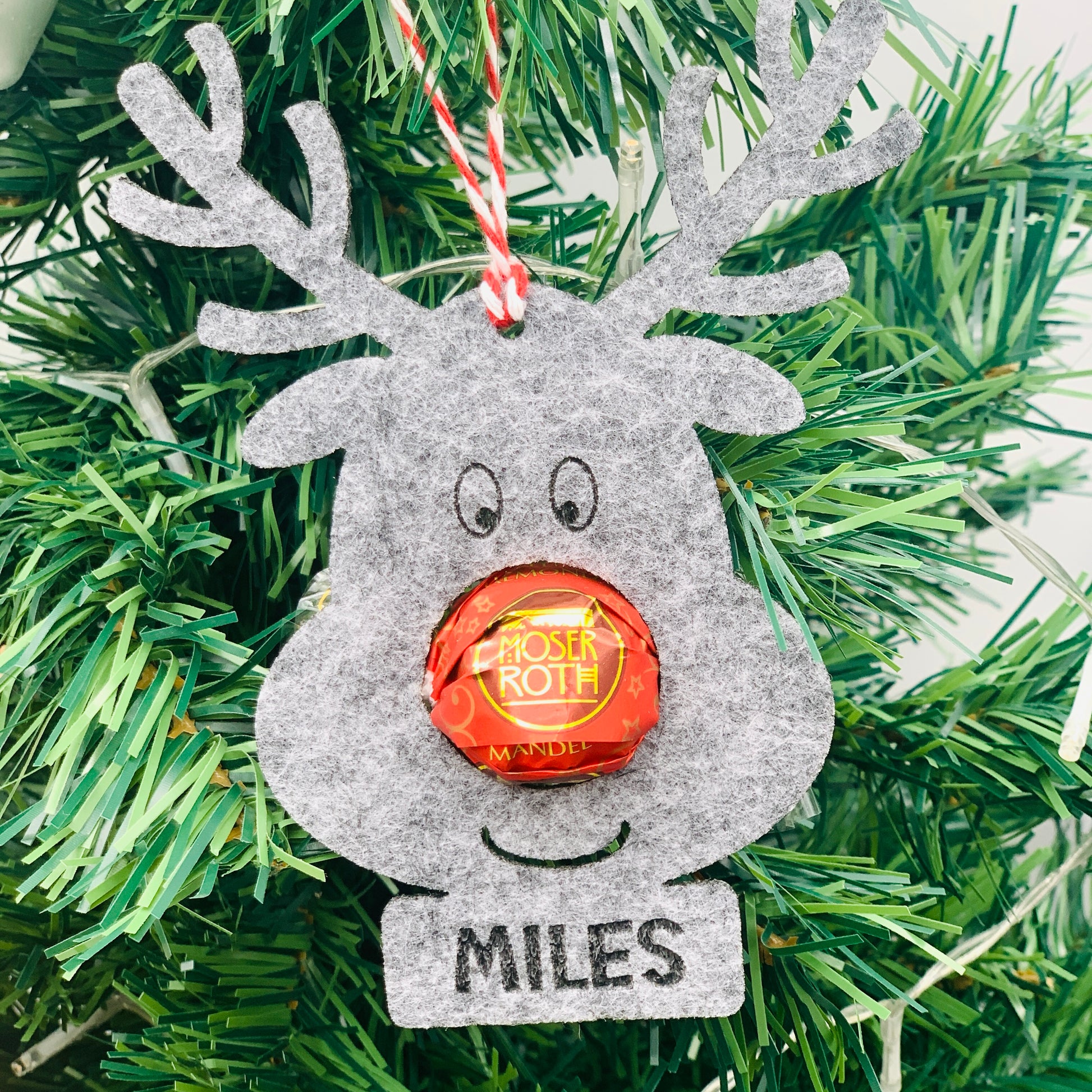 Rentier Anhänger mit Namen - Gastgeschenk - Wichtelgeschenk - Geldgeschenk - nachhaltige Christbaumkugel Holz oder Filz - Nikolaus