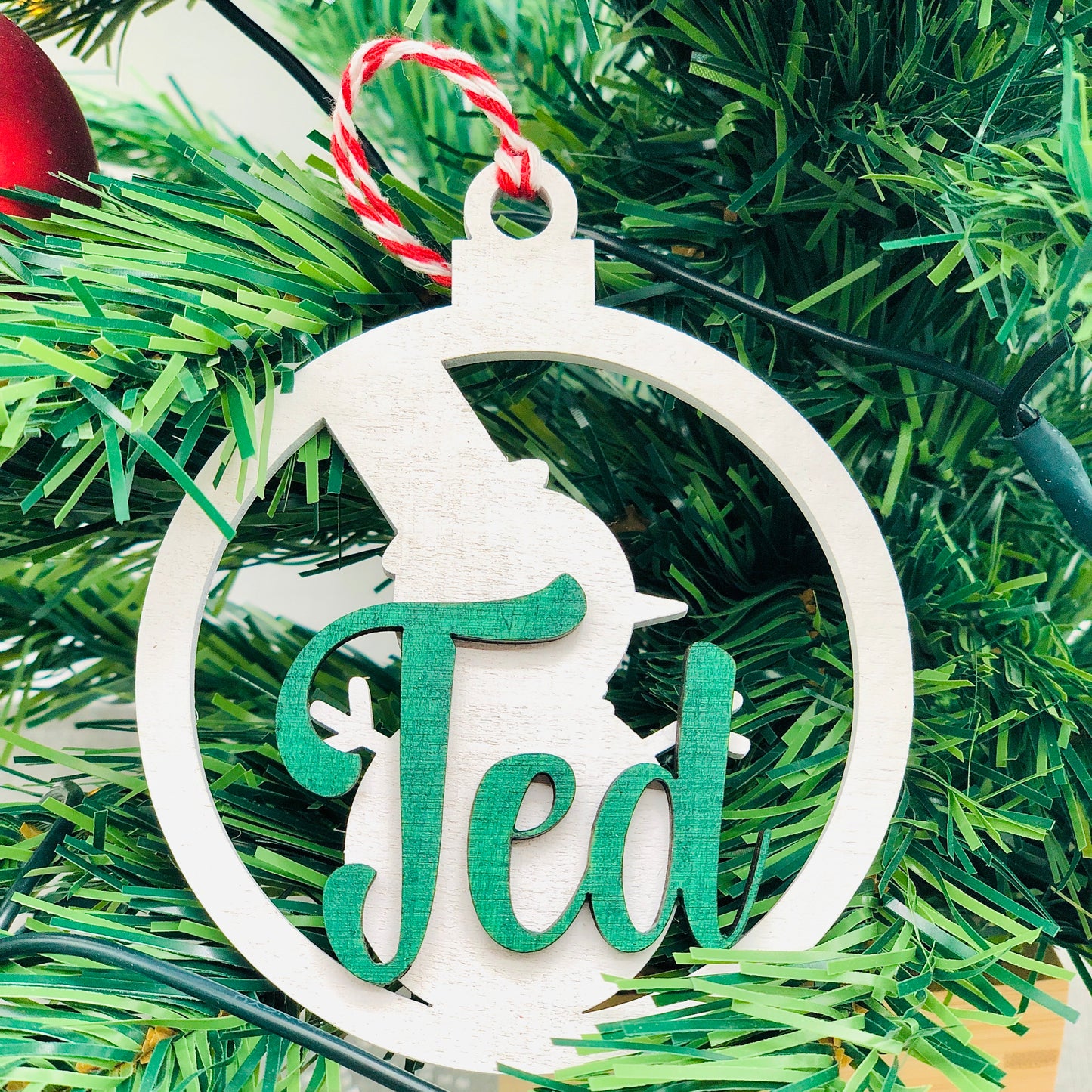 Weihnachtsornament Holz personalisiert - Engel - Schneeflocke - Schneemann - Tannenbaum - nachhaltige Weihnachtskugel personalisiert