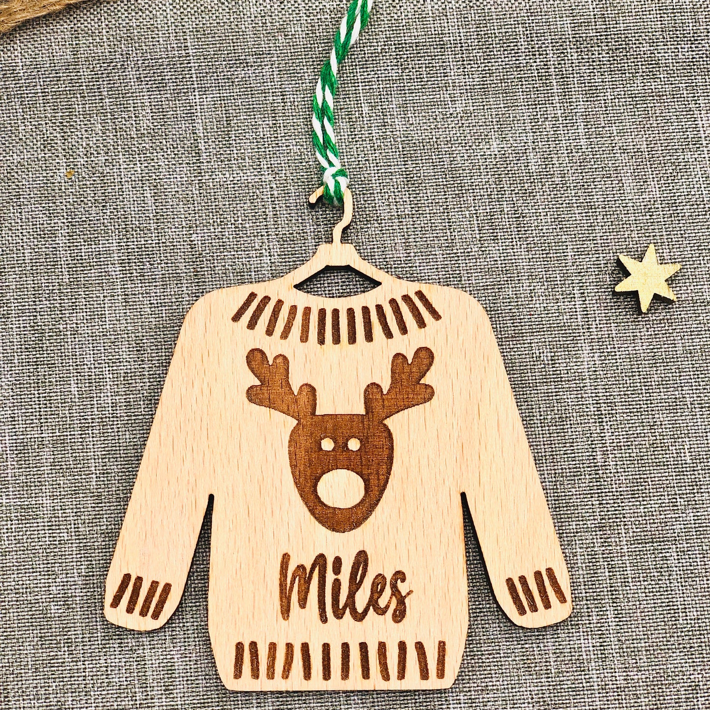Weihnachtspullover Holzornament Lebkuchen - Tannenbaum - Rentier - Ugly Sweater Ornament - Weihnachtsbaumschmuck Holz personalisiert