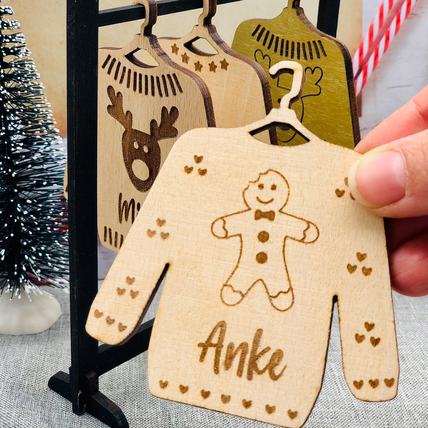 Weihnachtspullover Holzornament Lebkuchen - Tannenbaum - Rentier - Ugly Sweater Ornament - Weihnachtsbaumschmuck Holz personalisiert