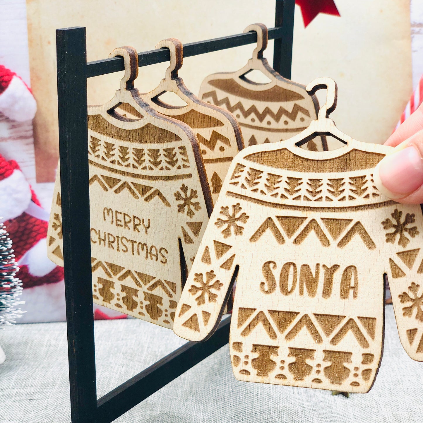 lustige Weihnachtspullover Holzornament mit Namen