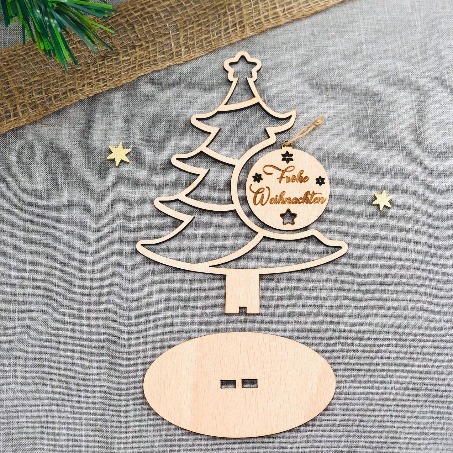 Weihnachtsdekoration 3D Tannenbaum Holz zum Aufstellen - Tannenbaum Aufsteller mit Weihnachtsornament aus Holz