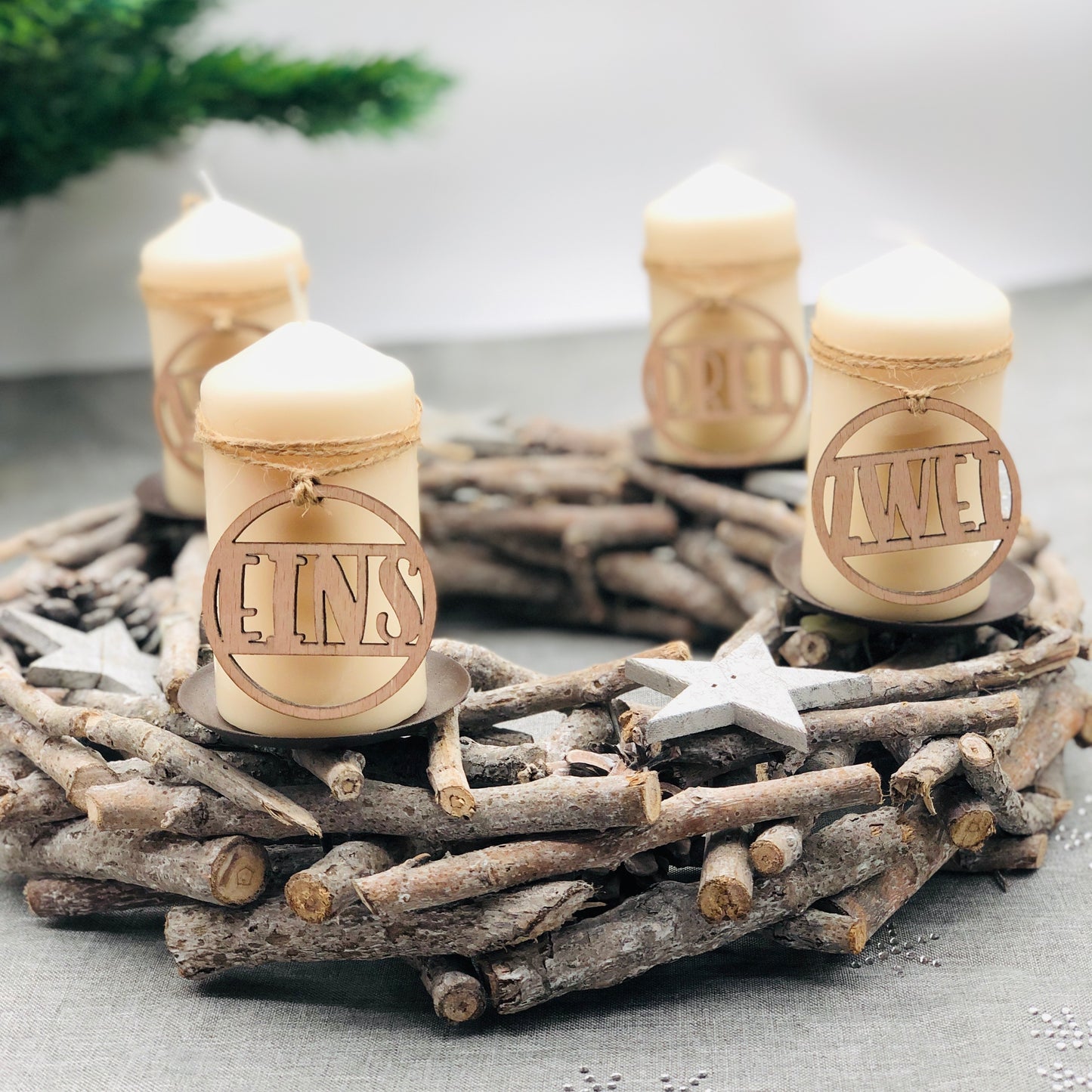 Anhänger Set Weihnachten mit Zahlen für Adventskranz - Adventskranzzahlen Set aus Holz - nachhaltige Weihnachtsdekoration - Adventszahlen