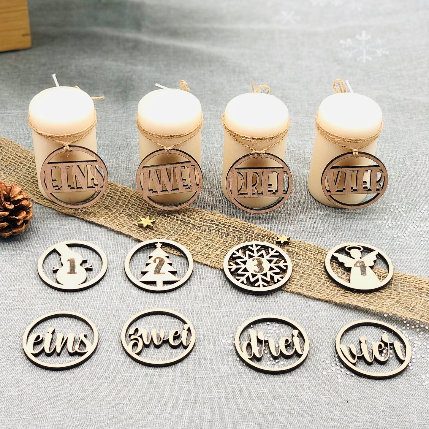 Anhänger Set Weihnachten mit Zahlen für Adventskranz - Adventskranzzahlen Set aus Holz - nachhaltige Weihnachtsdekoration - Adventszahlen
