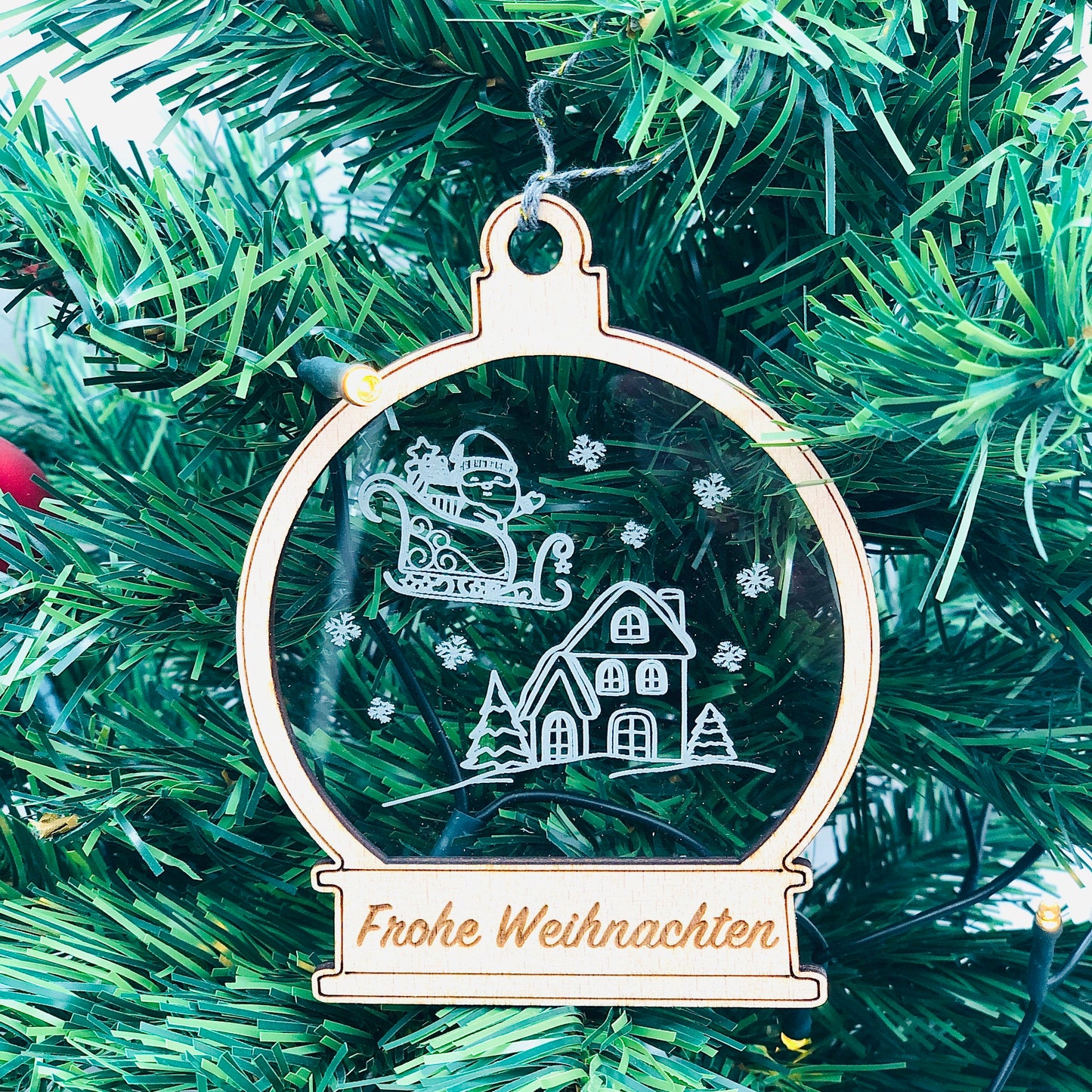 Schneekugel Weihnachtsornament mit Name personalisiert