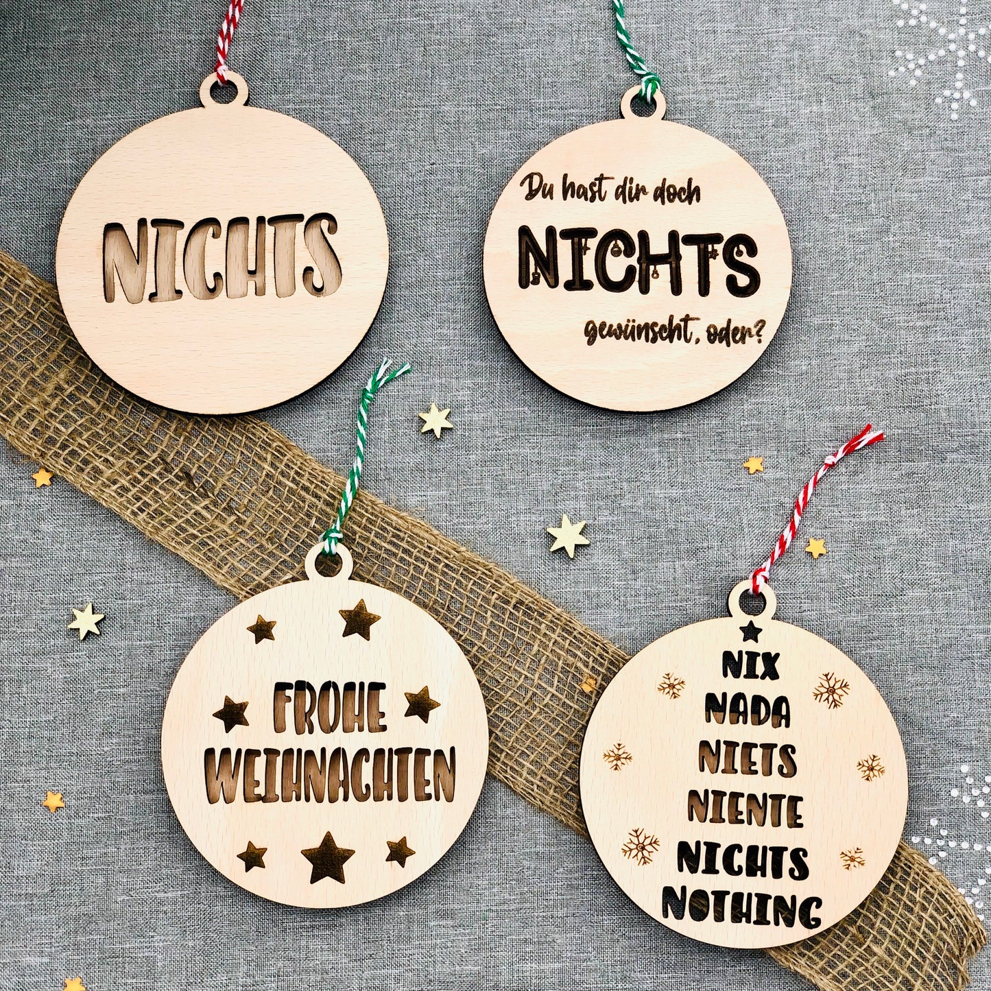 Weihnachtsgeschenk Nichts - 4 Designs - nachhaltige Christbaumkugel aus Holz für Geld oder Geschenkkarte - Nichts Geldgeschenk Weihnachten