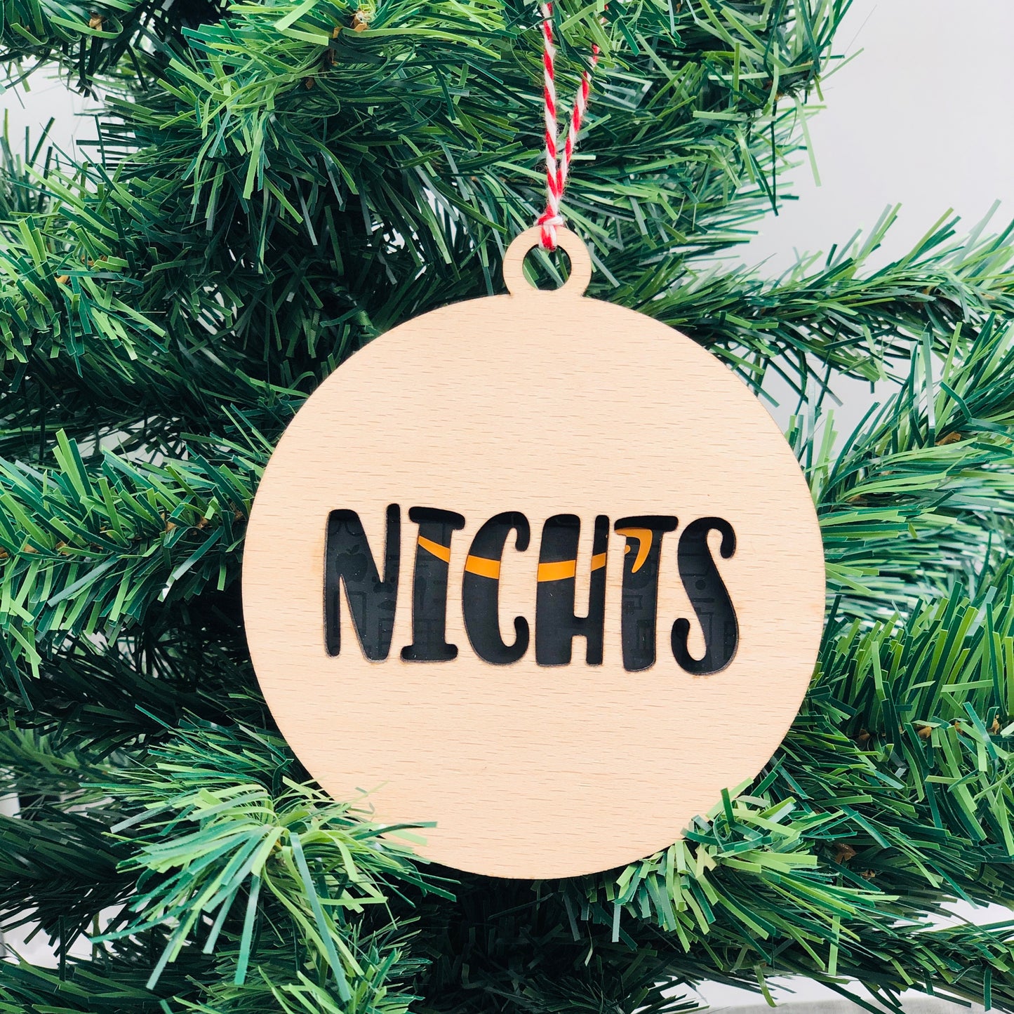 Weihnachtsgeschenk Nichts - 4 Designs - nachhaltige Christbaumkugel aus Holz für Geld oder Geschenkkarte - Nichts Geldgeschenk Weihnachten