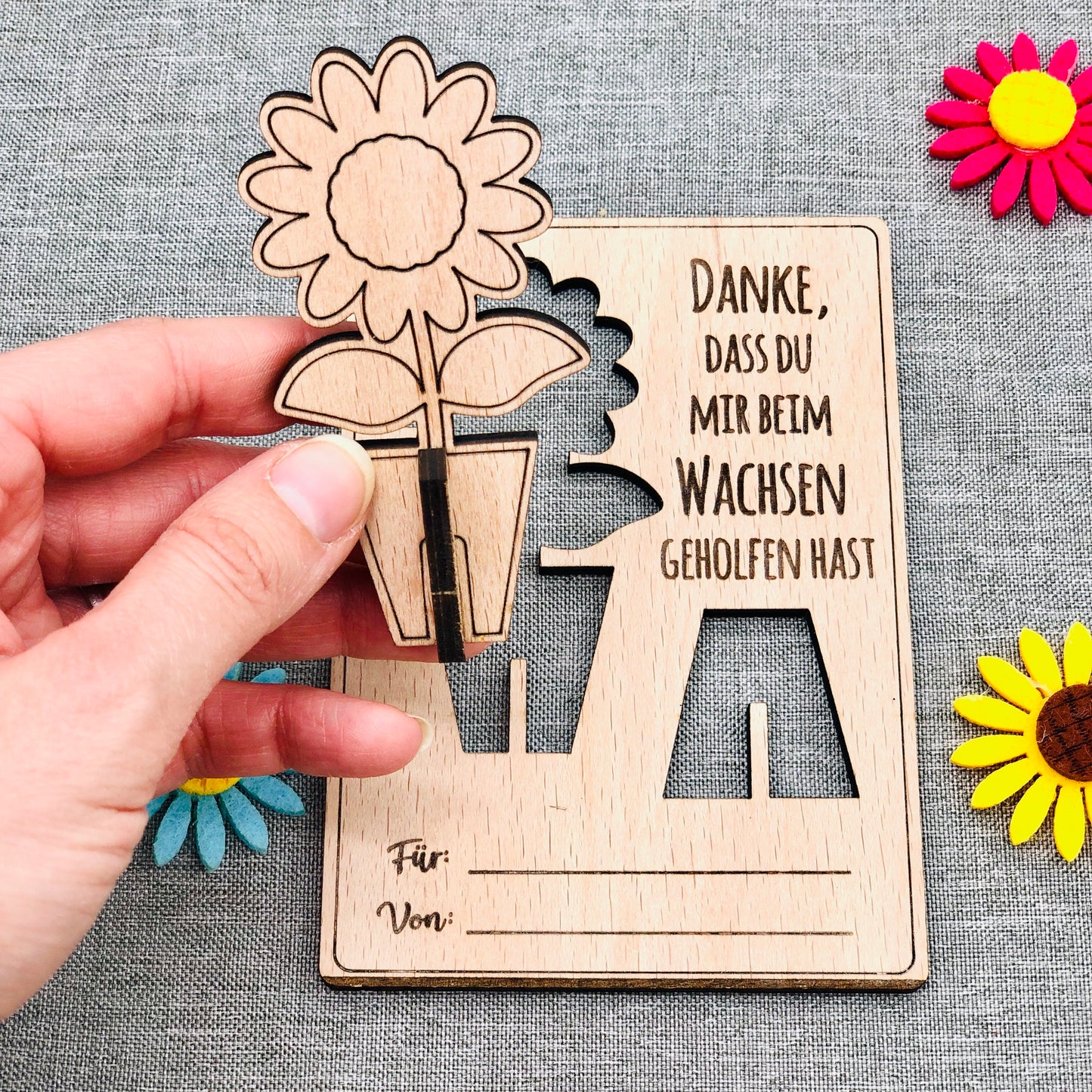 nachhaltige Grußkarte aus Holz mit 3D Blume