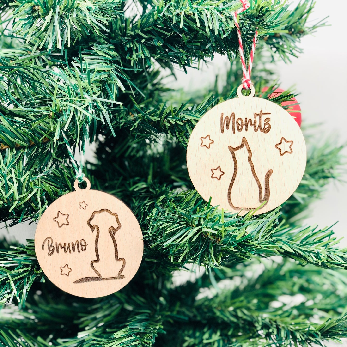 Weihnachtsornament Katze und Hund mit Namen in Holz