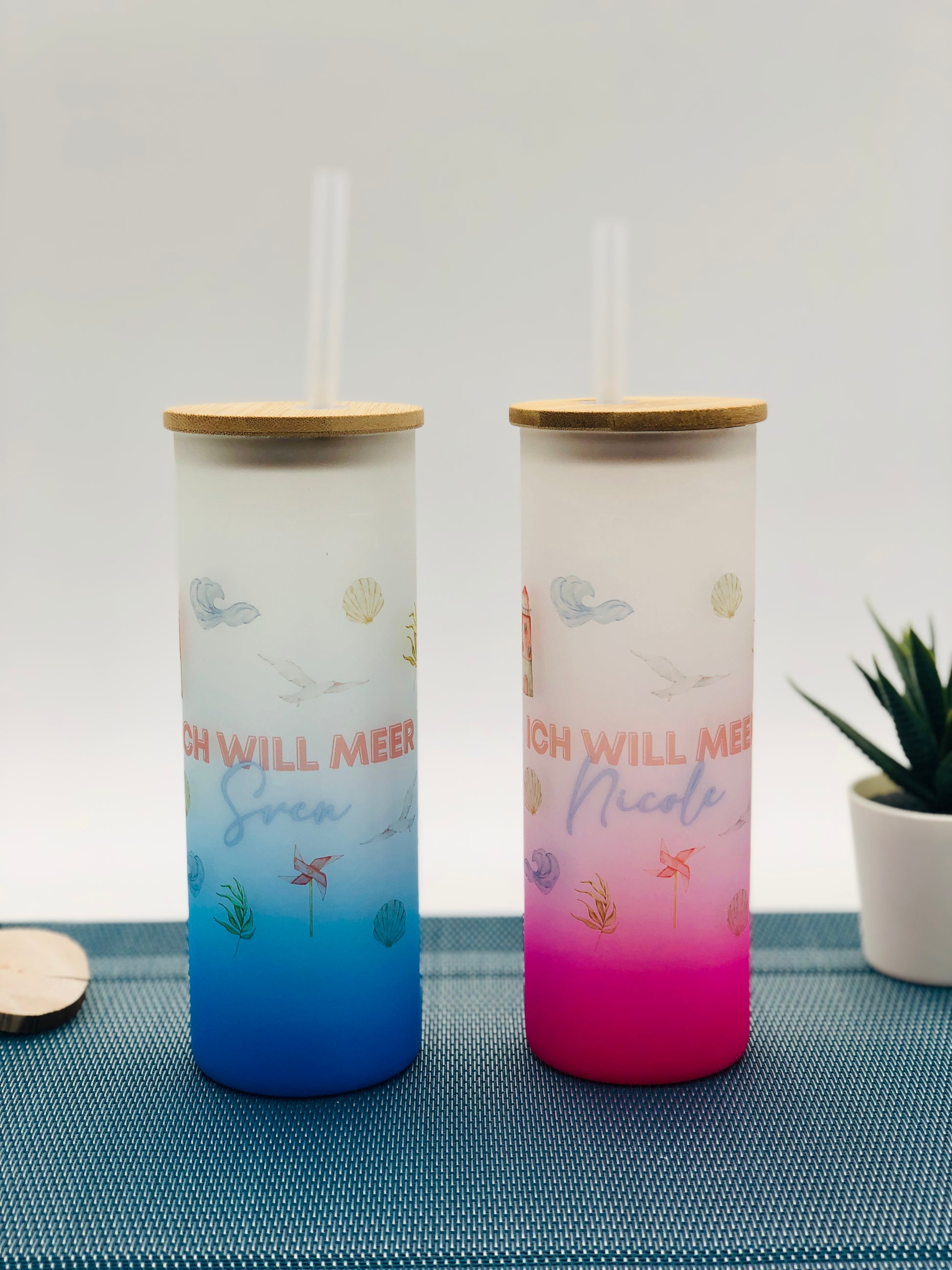 Tumbler mit Sommer Designs - Cocktailglas mit Holzdeckel & Trinkhalm - personalisiertes Geschenk Geburtstag - Trinkglas mit Deckel