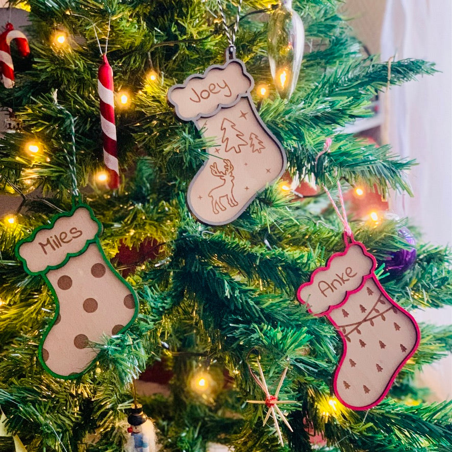 Nikolaus Strumpf Holzornament - Holz Socke Weihnachten - Weihnachtsstocking Nikolaus - Christbaumschmuck Nikolausstrumpf - personalisiert