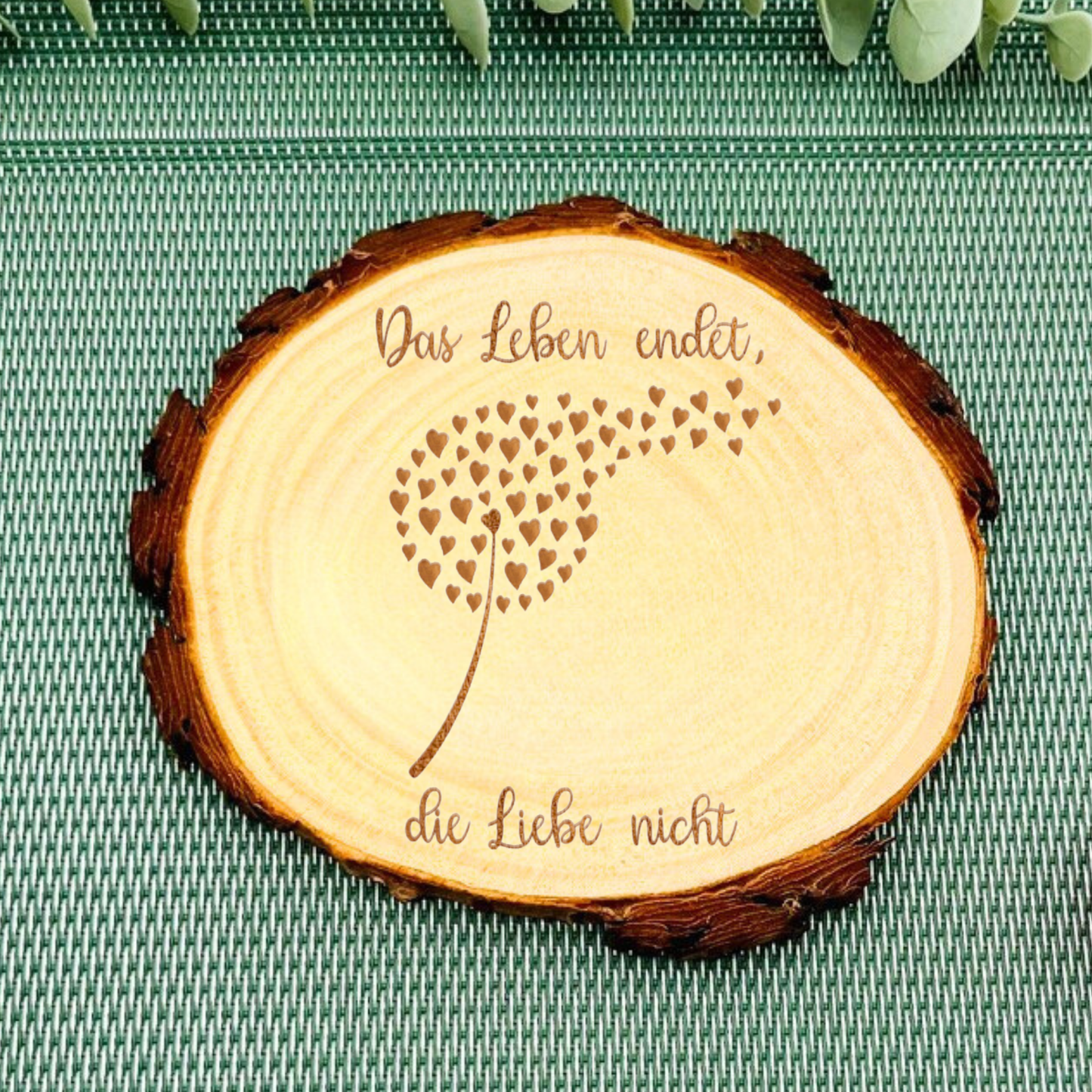 Baumscheibe Andenken mit Gravur - Gedenktafel Trauer, personalisierte Holzscheibe verstorbene Oma - Opa - Mama - Papa, Erinnerung mit Foto - Das Leben endet, die Liebe nicht