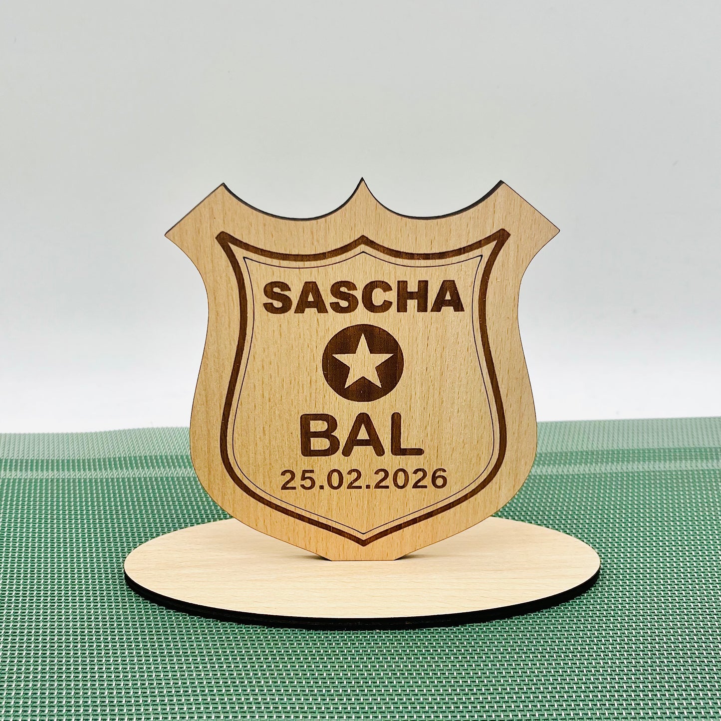 Personalisierter Holzaufsteller für Beamte – Geschenk zur Verbeamtung & zum Jubiläum - BAL