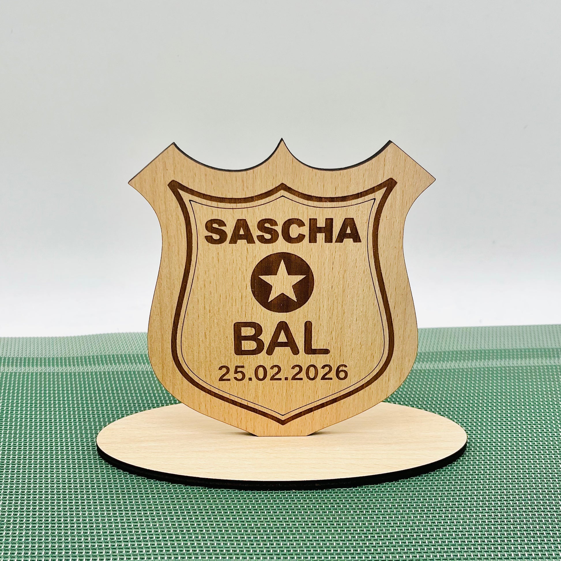 Personalisierter Holzaufsteller für Beamte – Geschenk zur Verbeamtung & zum Jubiläum - BAL