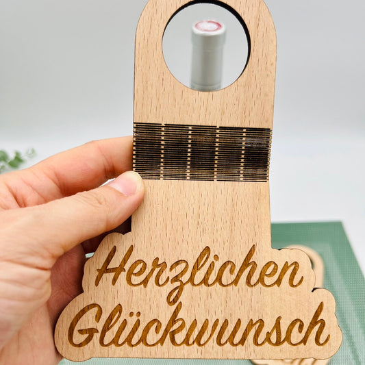 Flaschenanhänger aus Holz - kleines Geburtstagsgeschenk - Mitbringsel Geburtstag - Flaschendekoration   Geschenkanhänger aus Holz personalisiert
