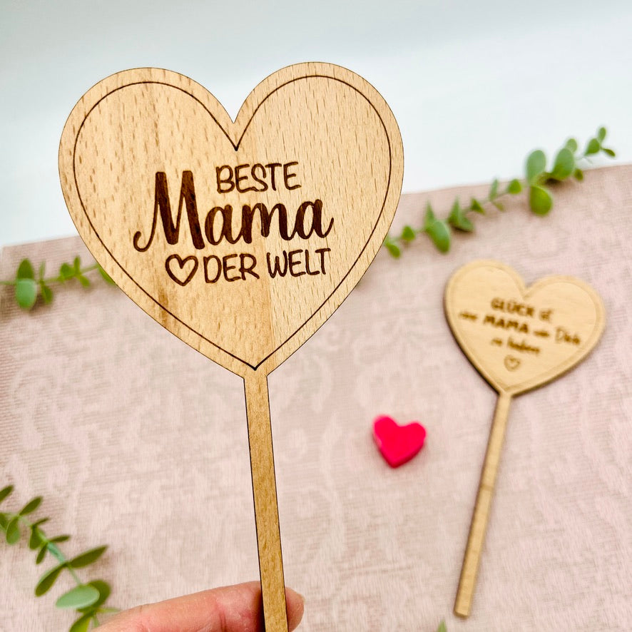 Blumenstecker Herz graviert - Muttertag Geschenk aus Holz - Deko Blumentopf - Blumenschild Muttertag - Geschenkidee Mama Oma personalisiert - Beste der Welt