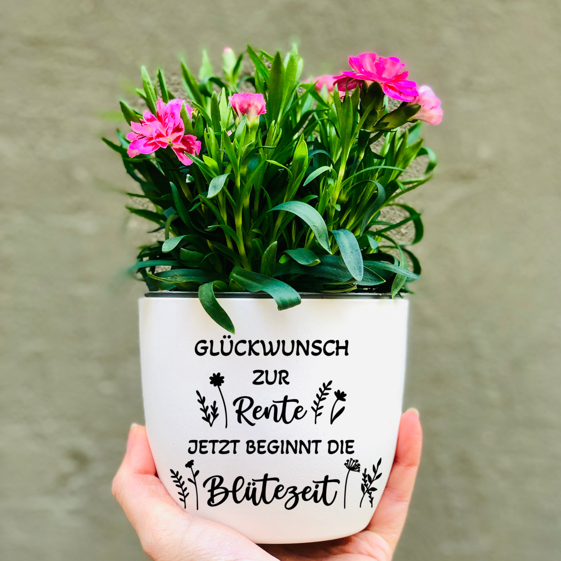 Personalisierter Blumentopf zum Ruhestand – Geschenk zur Rente „Jetzt beginnt die Blütezeit“ - weiß