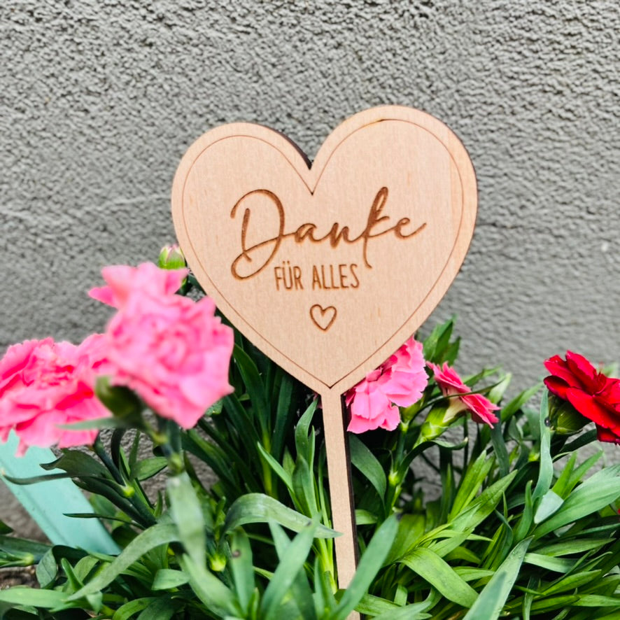 Blumenstecker Herz graviert - Muttertag Geschenk aus Holz - Deko Blumentopf - Blumenschild Muttertag - Geschenkidee Mama Oma personalisiert - Danke für Ales