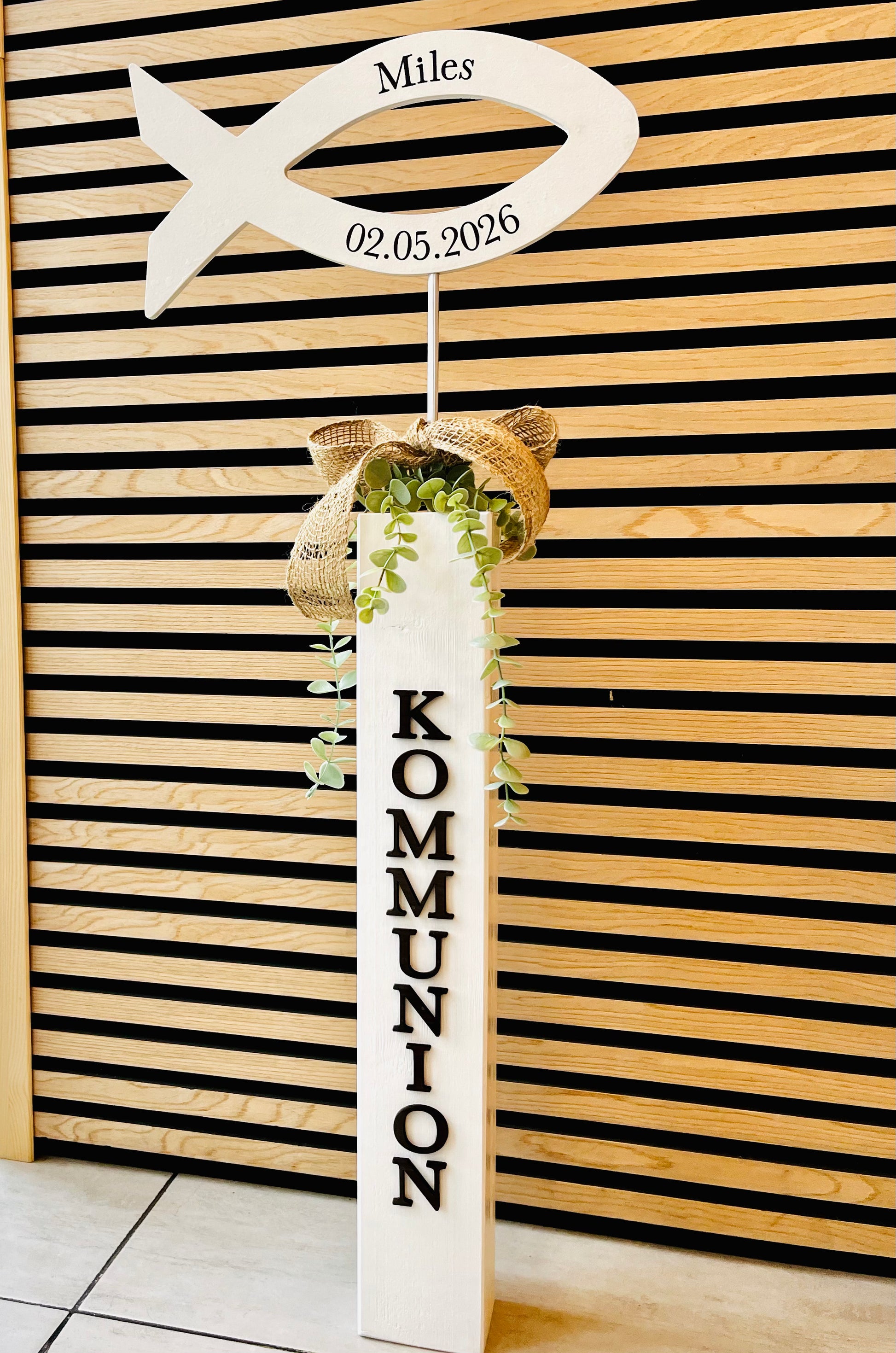 Kommunion Deko Fisch-Aufsteller Holz - Stele Fisch - Fisch Konfirmation Firmung Taufe - Fisch Aufsteller Tür - handgefertigt personalisiert