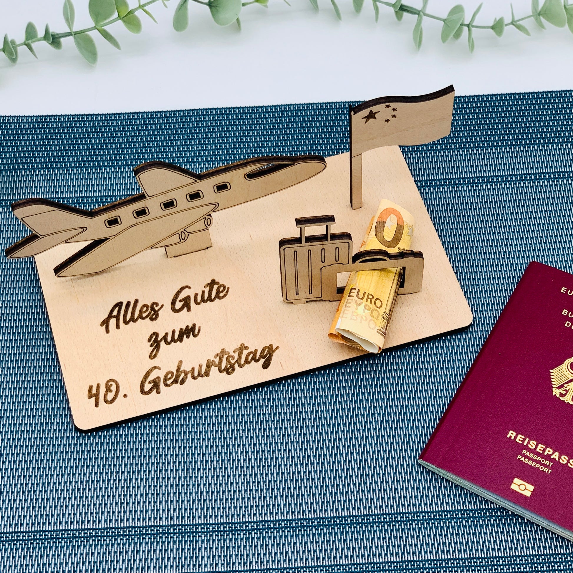 Holzkarte Geldgeschenk Reiseliebhaber - Reisegeschenk 3D Holzgrußkarte - Wunscherfüller Flugzeug - personalisiert