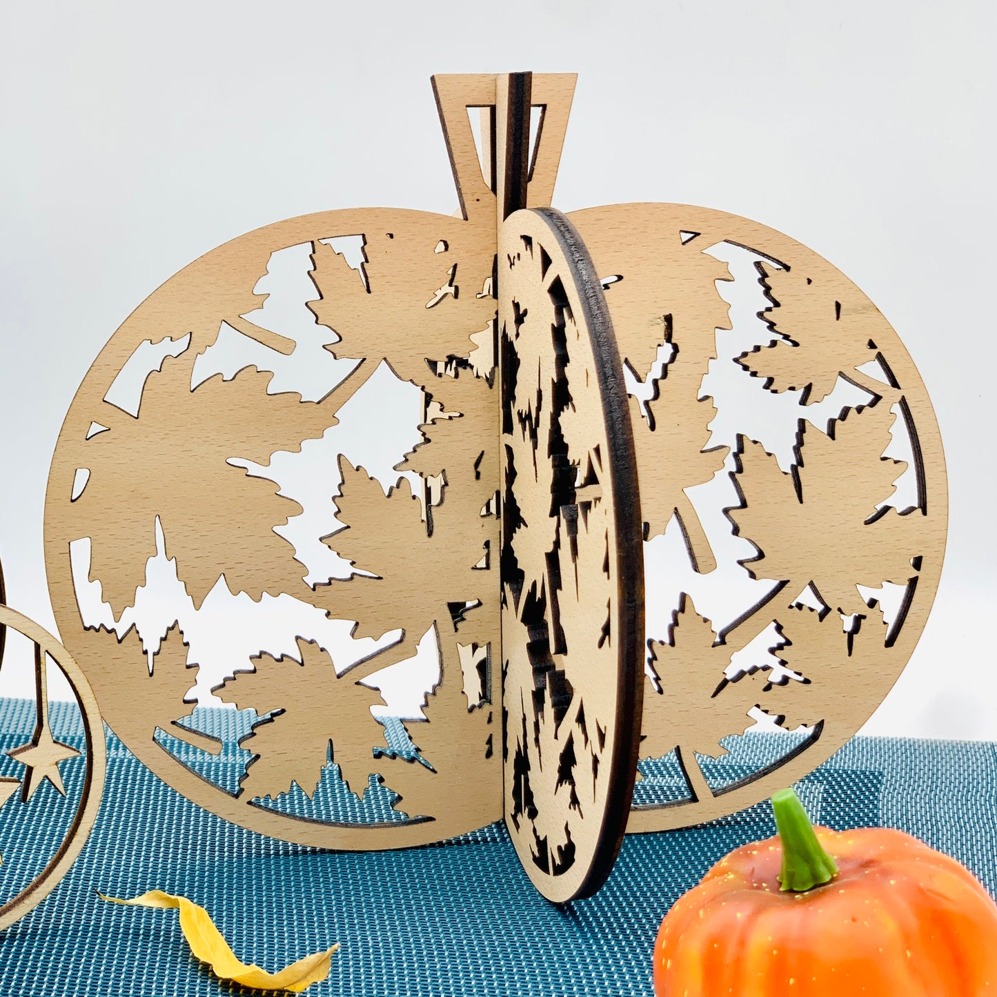 3D Kürbis Holz - Herbstdeko Hauseingang - Tischdeko Kürbis - Geschenkidee Herbst - Halloween Kürbis Deko Set - Herbstdeko innen