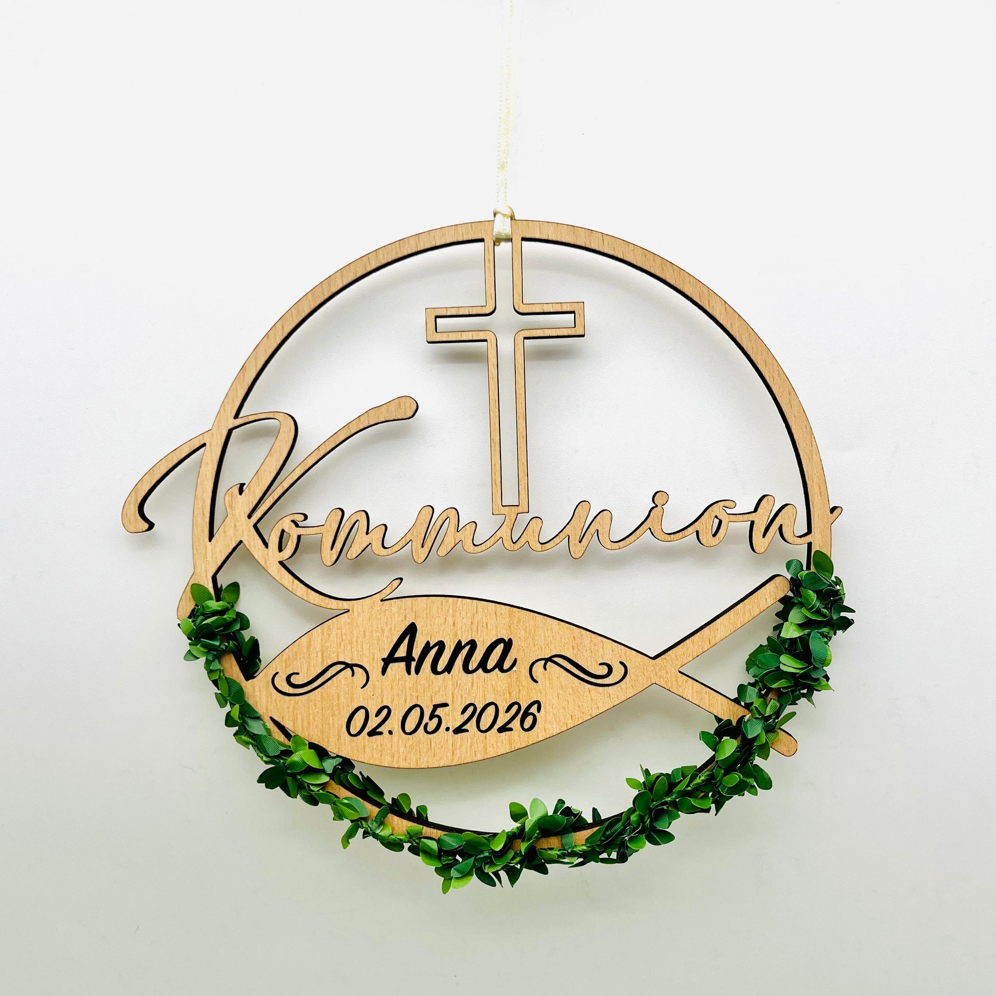 Kommunionsdeko Türkranz mit Kreuz und Fischsymbol - personalisiert - mit Name udn Datum