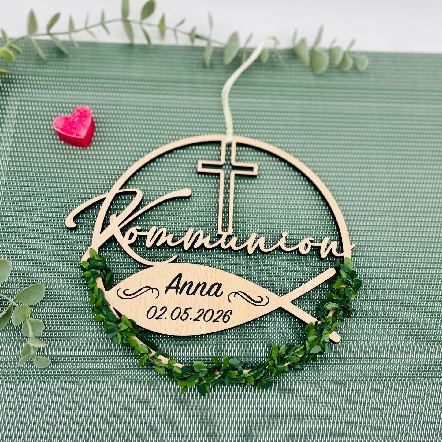 Kommunionsdeko Türkranz mit Kreuz und Fischsymbol - personalisiert