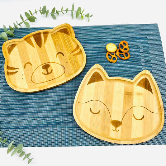 Geschenk Geburtstag Kinderteller mit Name Junge Mädchen | Kindergeschirr Holz  Babygeschenk Geburt Geschenk Taufe - Bambus Teller mit Gravur - Teller Tiger und Fuchs