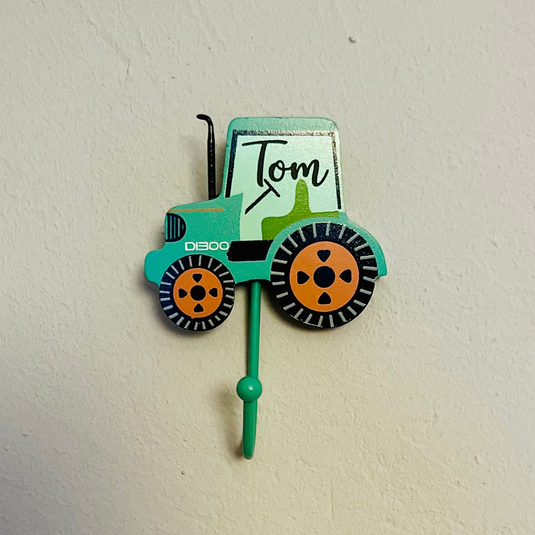 Personalisierte Wandhaken Kinder – Bagger - Traktor - Feuerwehr – Aufhänger Holz – Kinderzimmer Deko Geschenk Junge - Sass & Belle