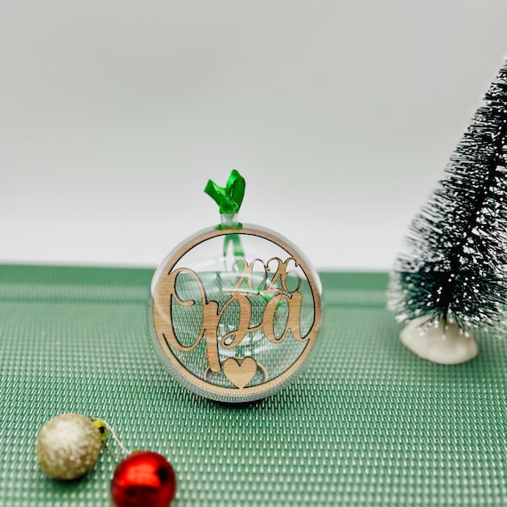 Personalisierte Weihnachtskugel aus Acryl mit Holz – Pergifto