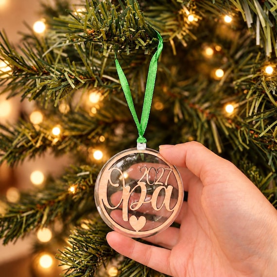 Personalisierte Weihnachtskugel aus Acryl mit Holz – Pergifto