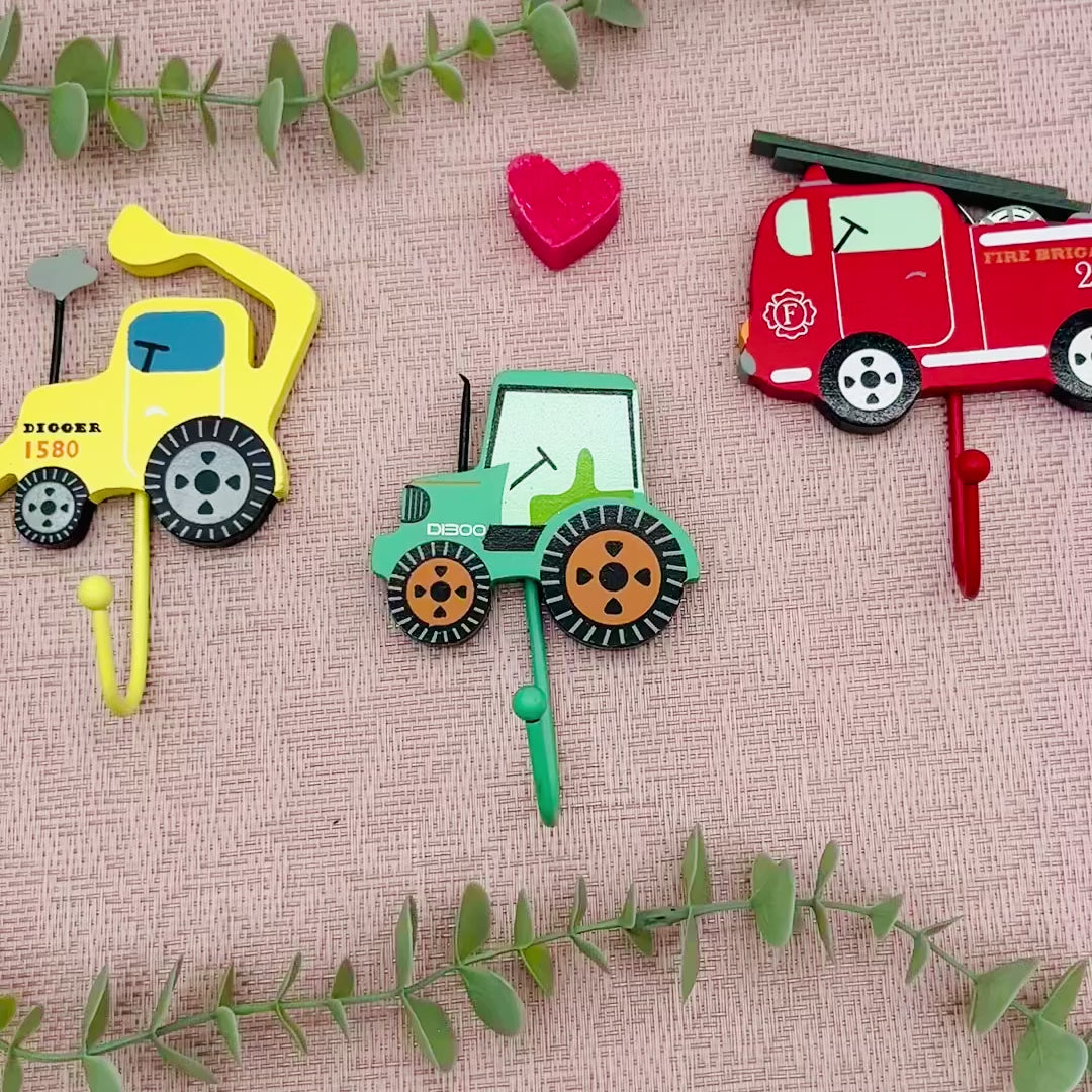 Personalisierte Wandhaken Kinder – Bagger - Traktor - Feuerwehr – Aufhänger Holz – Kinderzimmer Deko Geschenk Junge - Sass&Belle