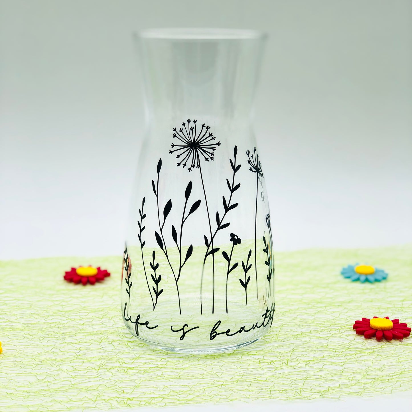 Blumenvase mit Blumenwiese personalisiert - Glasvase Geschenk Geburtstag, Muttertag, Jahrestag - Tischdeko - Wasserkaraffe - Vase