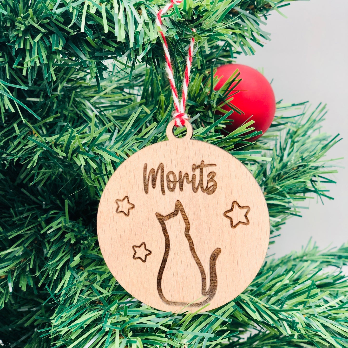 Weihnachtsornament Haustier mit Namen in Holz - Katze